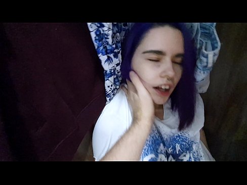 ❤️ Fann systur mína í skápnum og hjálpaði henni að koma ❤️ Klámmyndband á is.hentaivost.ru ❌